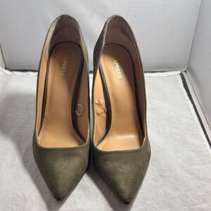 Express Women's Olive vegan suede Green Heels Size 10